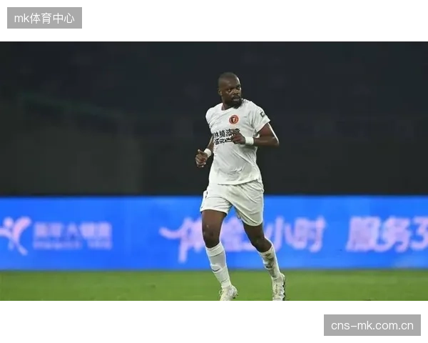 辽宁铁人前锋姆本扎凭借对阵浙江队时的帽子戏法，当选第14轮MVP。